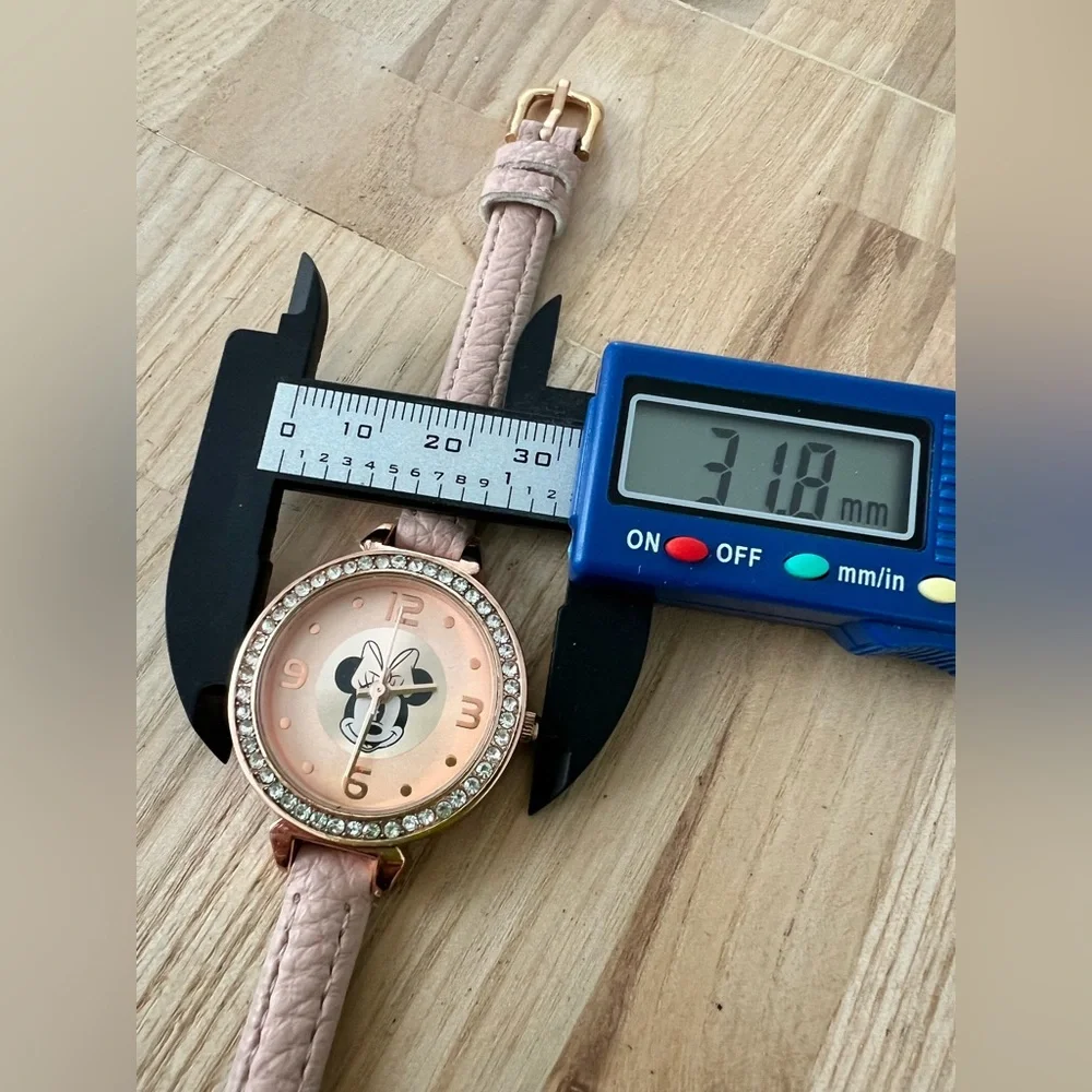 Disney ladies rose gold tone Minnie Mouse watch NEW BATTERY